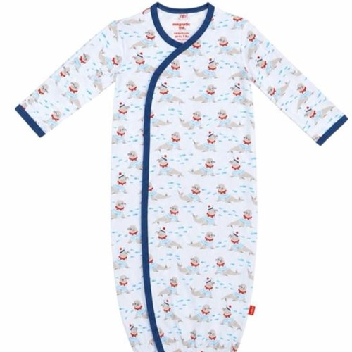 Magnetic baby sleepsuit - me,